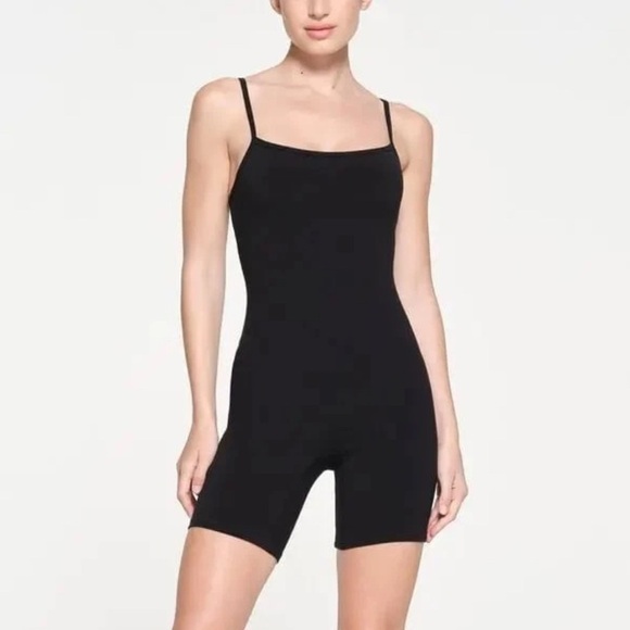 SKIMS Outdoor Cami ONE PIECE Bodysuit OS-ONS-6292W Onyx size LARGE NWT - Picture 1 of 6